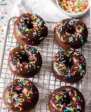 Donut Cokelat Topping Sprinkle